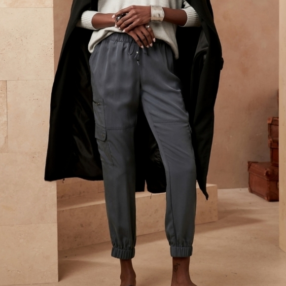 Banana Republic Factory Pants & Jumpsuits Banana Republic Factory Tencel Soft Cargo Pant